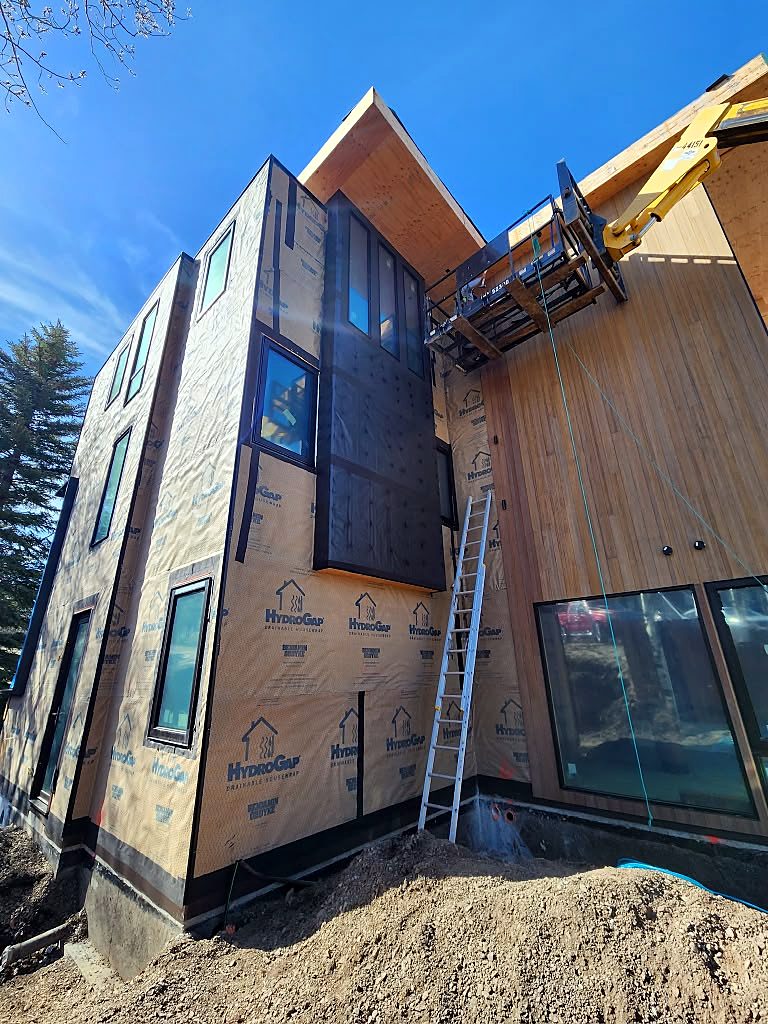 Major crew on site
